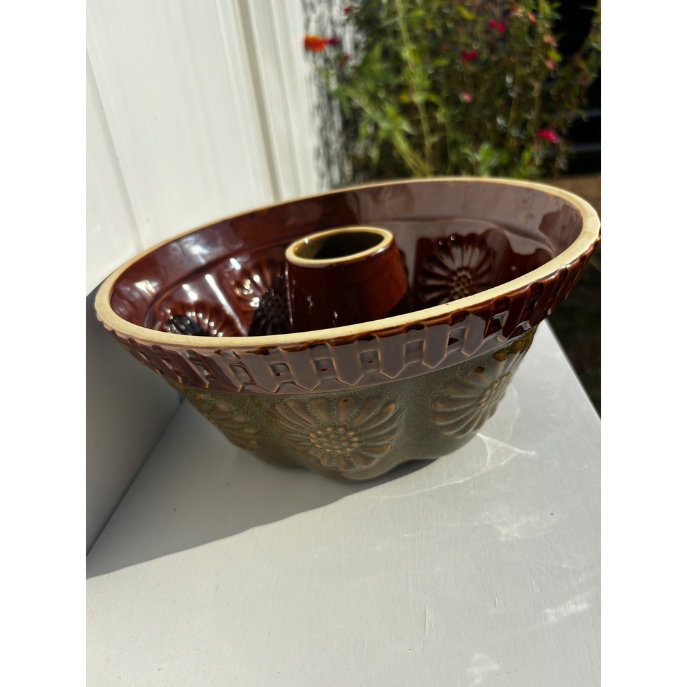 Vintage Ceramic Bundt Cake Pan Embossed Sunflower Glazed Stoneware Brown Green - Picture 5 of 10